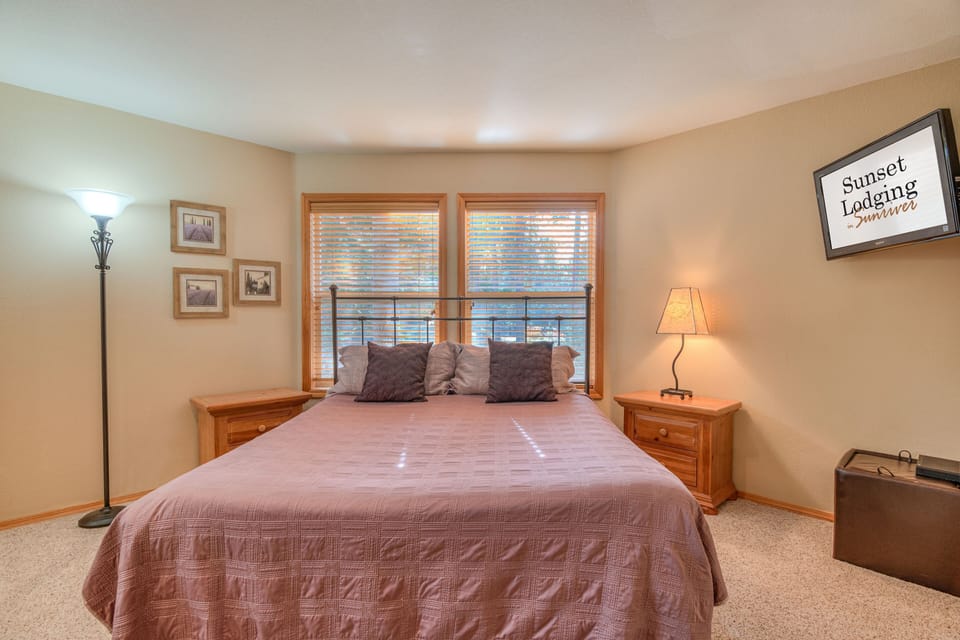Bedroom #4 - King Master - Downstairs