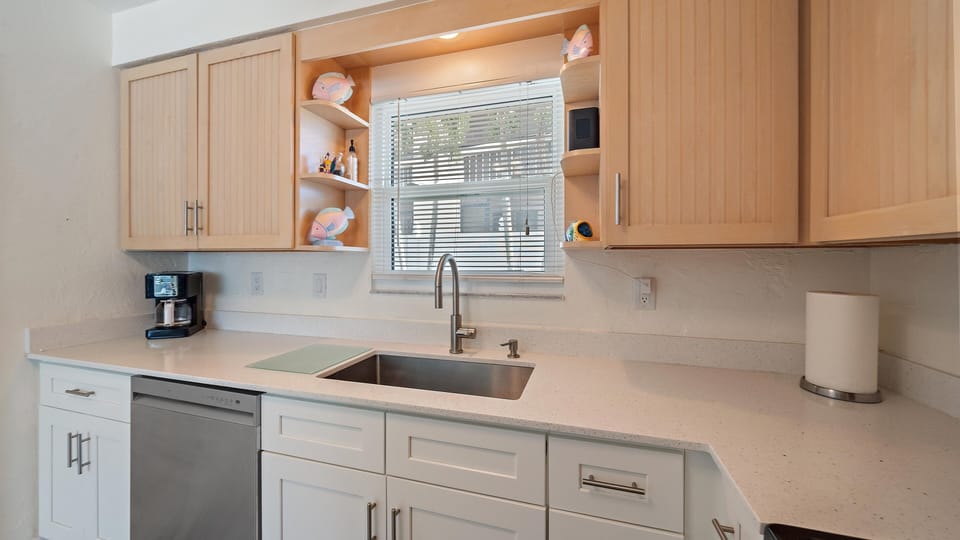 Villa, 2 Bedrooms | Private kitchen | Coffee/tea maker, fridge, oven