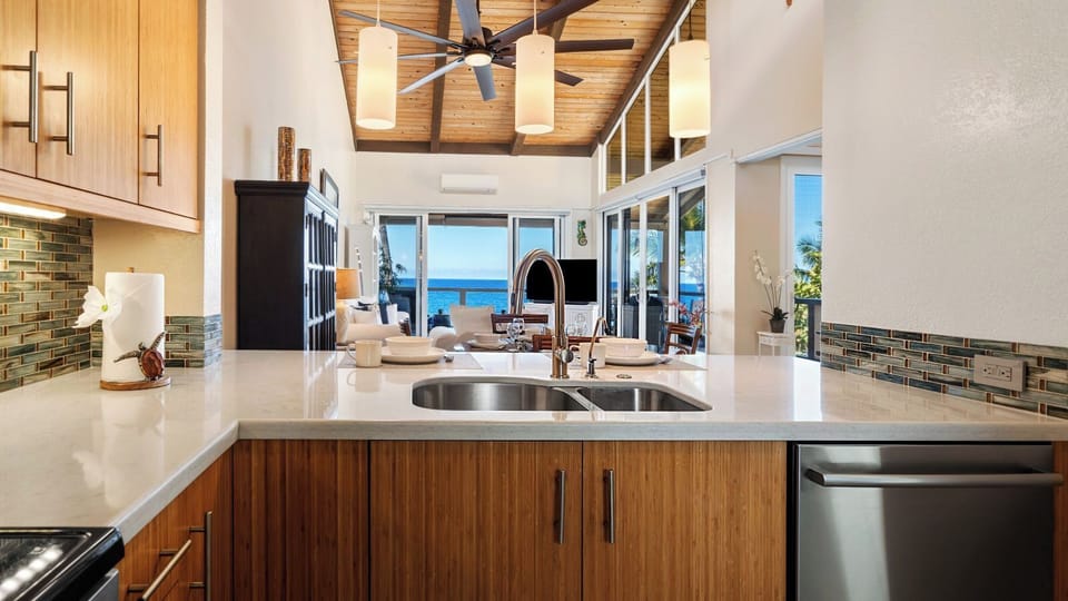Condo, Multiple Beds, Lanai, Ocean View (Surf and Racquet 2301) | Private kitchen