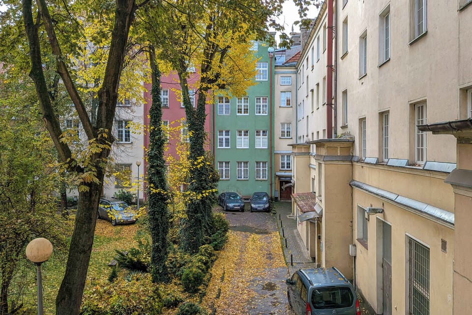 The building is located in the city center.