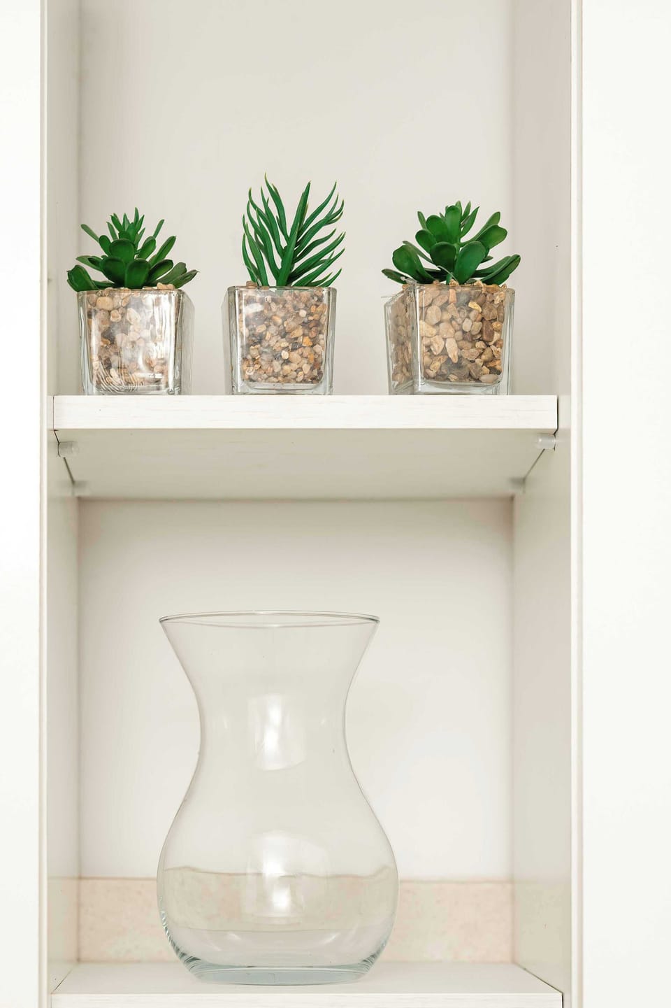 The living area's modern furnishings create a welcoming atmosphere.