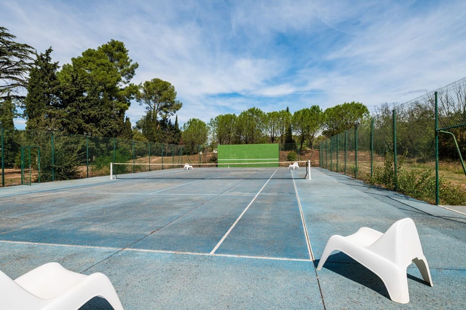 Sport court