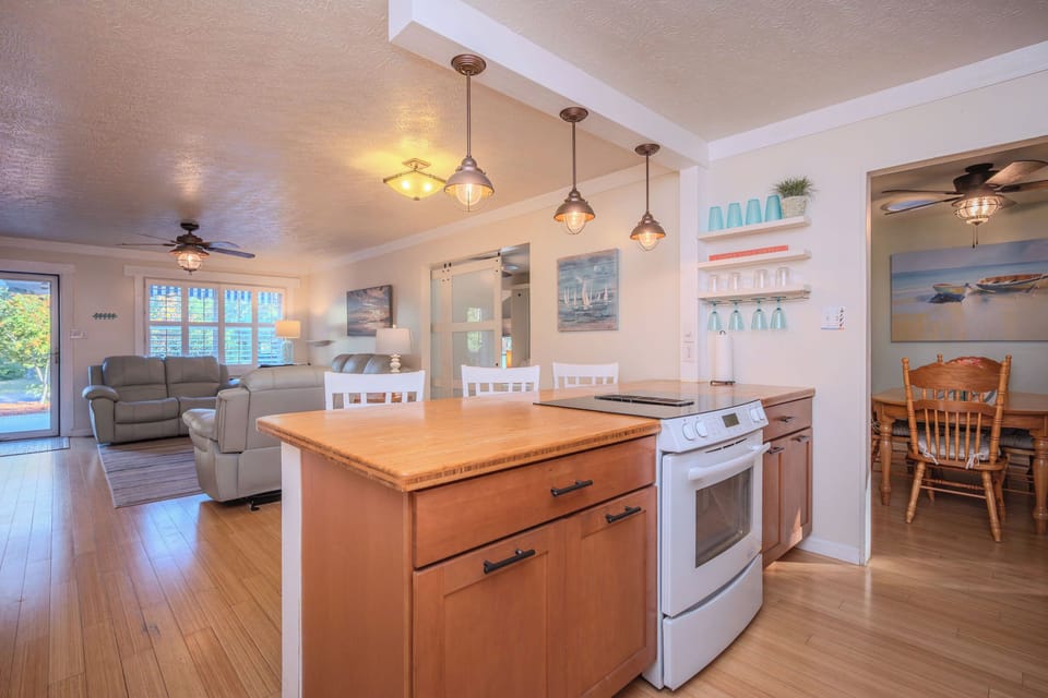 Kitchen - West