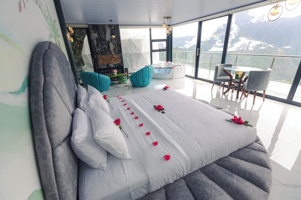 Deluxe Room, Balcony, Mountain View | WiFi (free), individually decorated