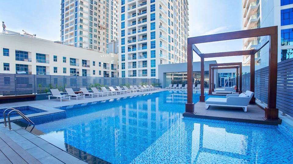 The pool at floor 1