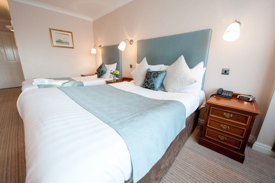 Double Room | Individually decorated, individually furnished, desk, blackout drapes