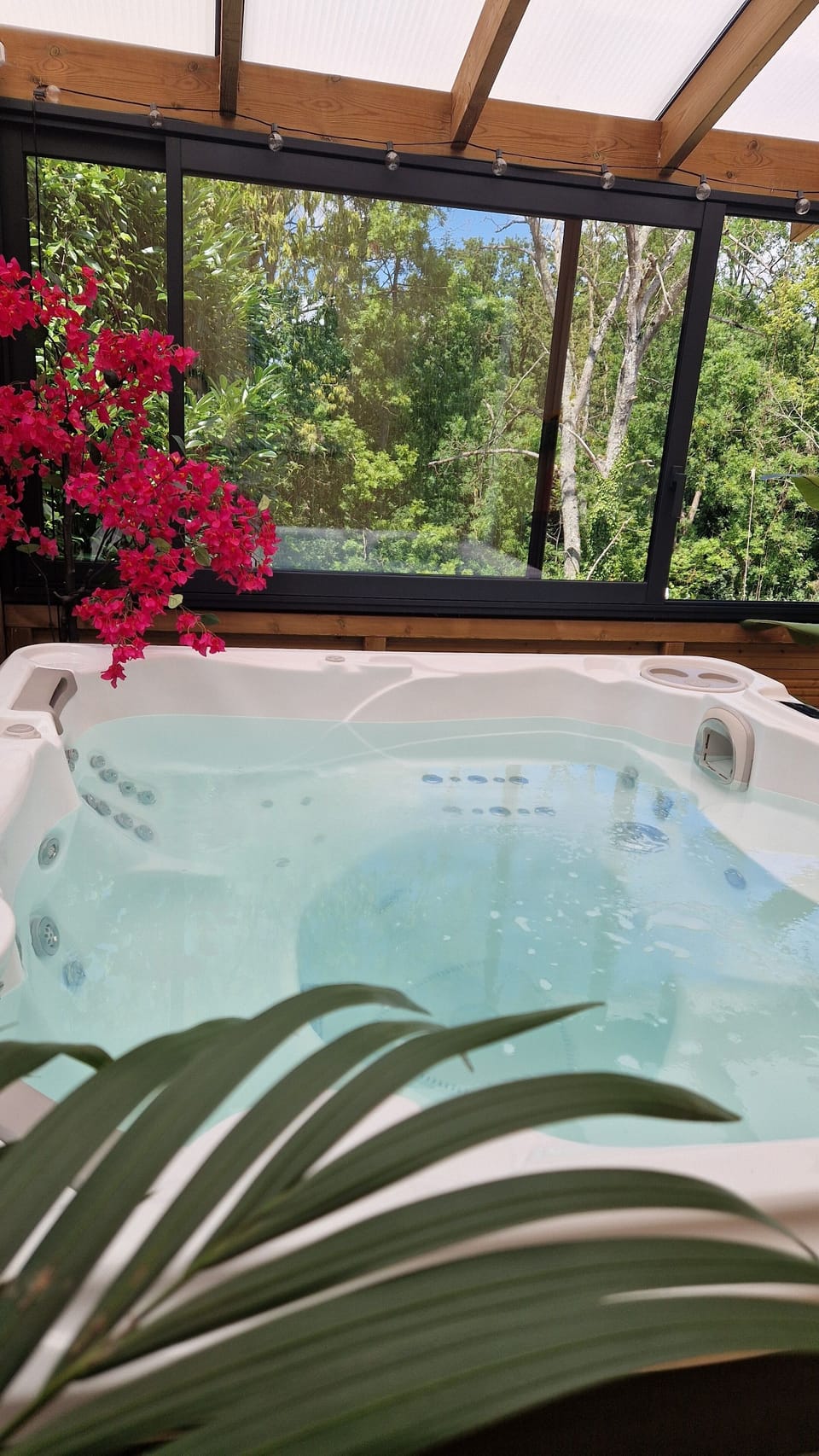 Indoor spa tub