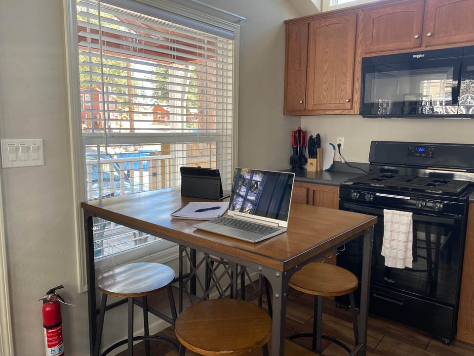 Kitchen table/ work space