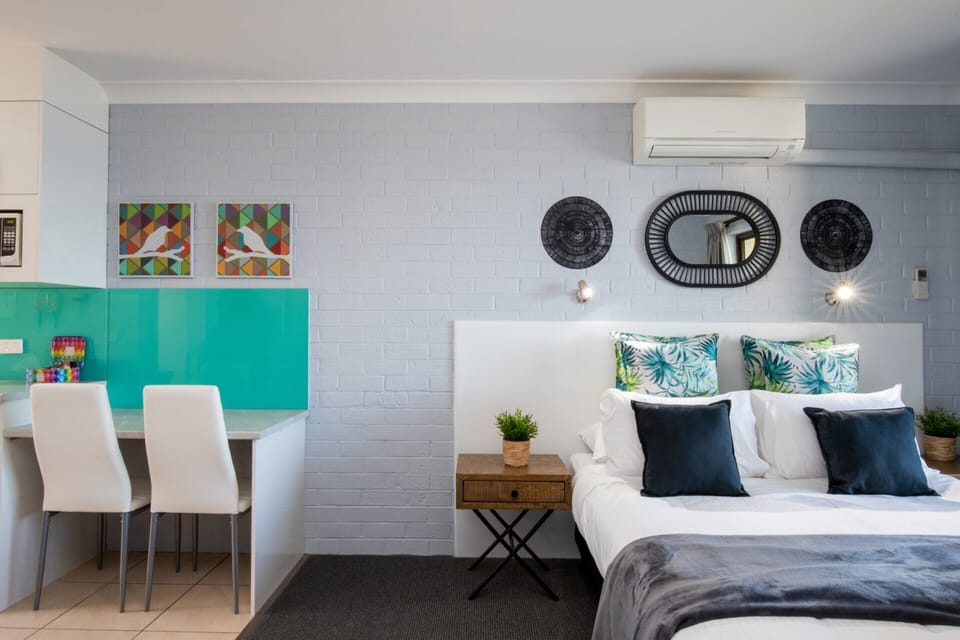 Apartment | 1 bedroom, laptop workspace, iron/ironing board, bed sheets