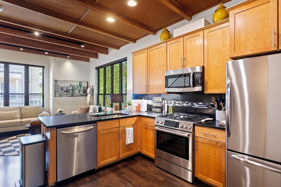 Completely stocked kitchen!
