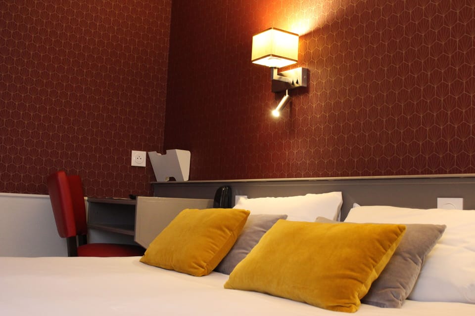 Economy Double or Twin Room, Multiple Bedrooms | Desk, blackout drapes, free WiFi, bed sheets