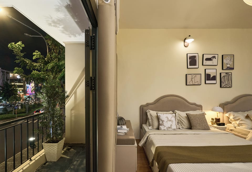 Family Room, City View | Free WiFi