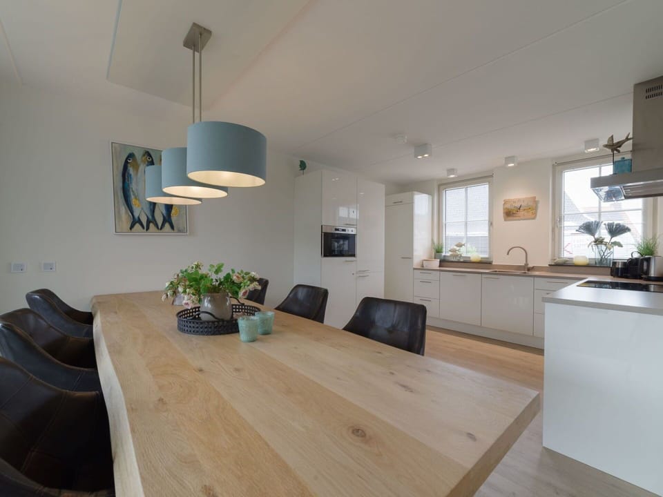 Interior Design, Furniture, Flooring, Light Fixture, Wood, Ceiling, Floor, Chandelier, Room, Home