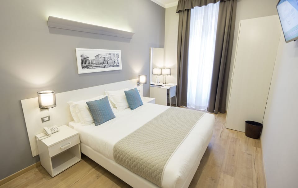Superior Double Room, 1 Double Bed, Ensuite | Desk, laptop workspace, free WiFi, bed sheets