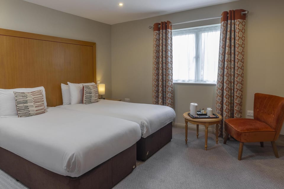 Premier Room, 2 Twin Beds, Non Smoking | Premium bedding, desk, blackout drapes, iron/ironing board (on request)