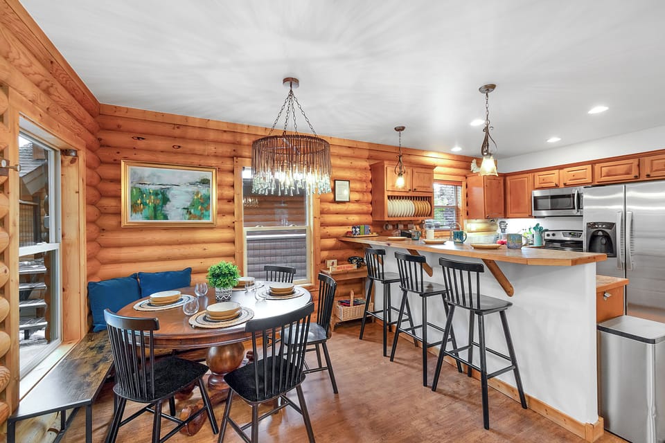 With light pouring in from every angle, this bright and breezy space is the perfect backdrop for your McCall memories