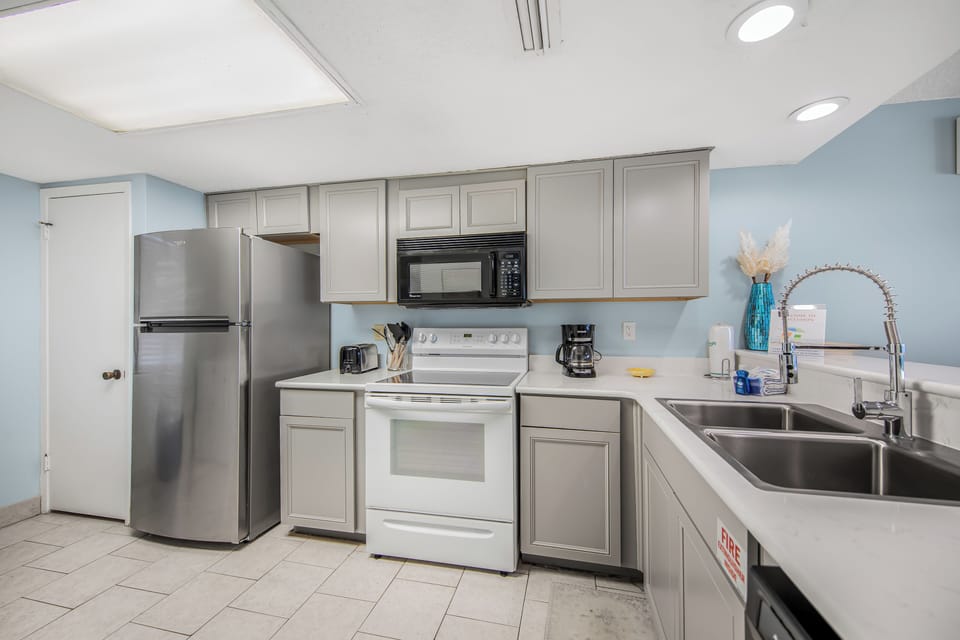 Fully Stocked Kitchen