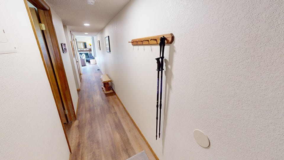 Entry with Gear Rack - Entry with Gear Rack