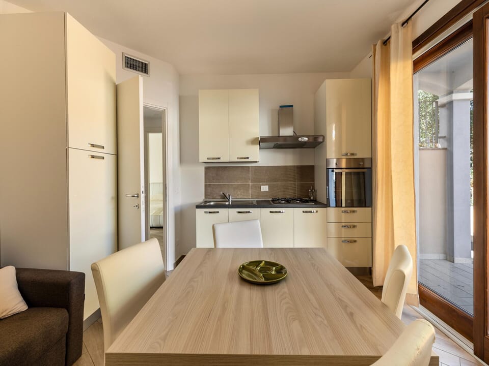 Apartment | Dining