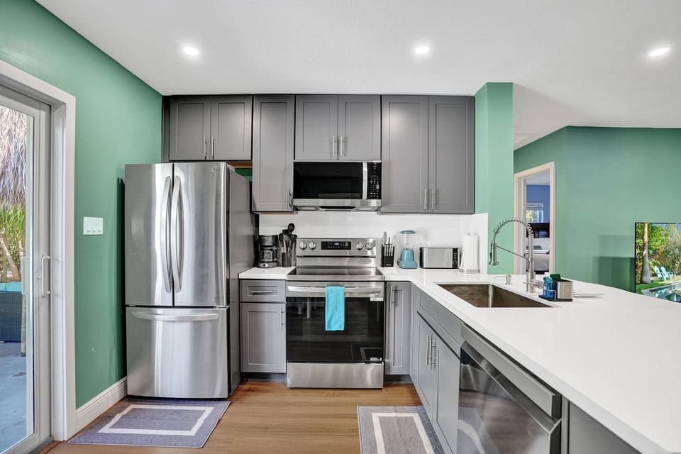 Cook effortlessly in our modern, fully equipped kitchen.
