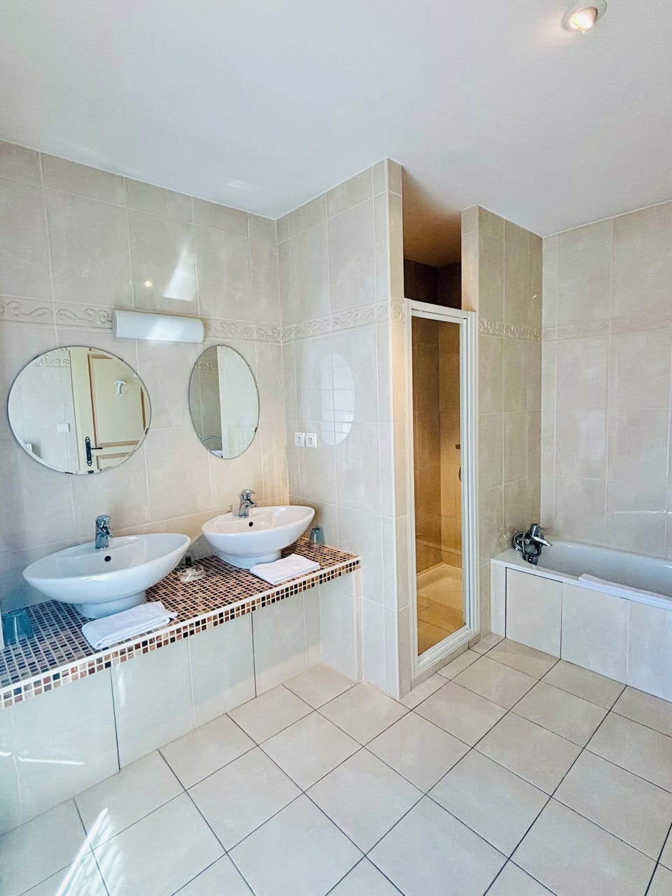 Suite, Terrace, Garden View | In-room safe, blackout drapes, soundproofing, iron/ironing board