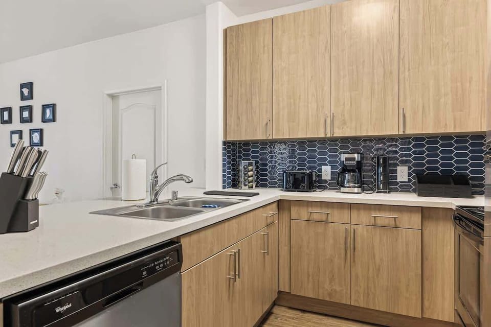 A seamless blend of functionality and design -prepare your favorite meals surrounded by warmth and light