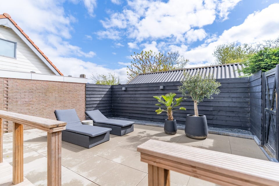 House | Balcony