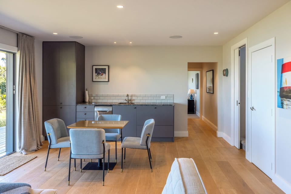 Deluxe Apartment, Ocean View | Private kitchen | Electric kettle, toaster