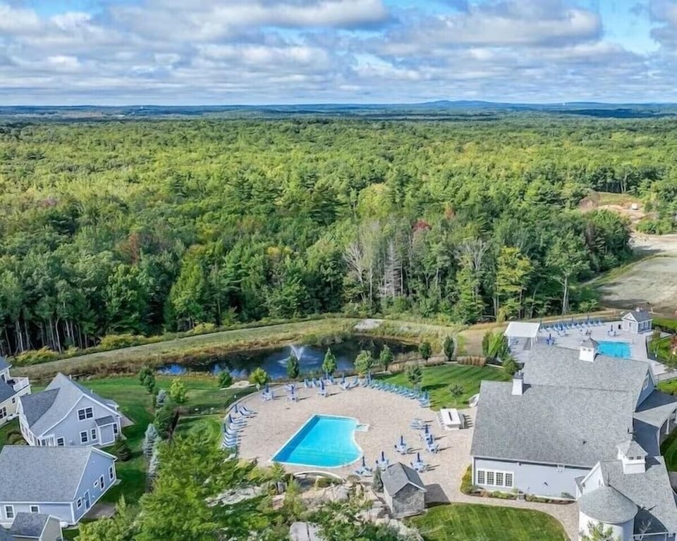 Club house and pool.