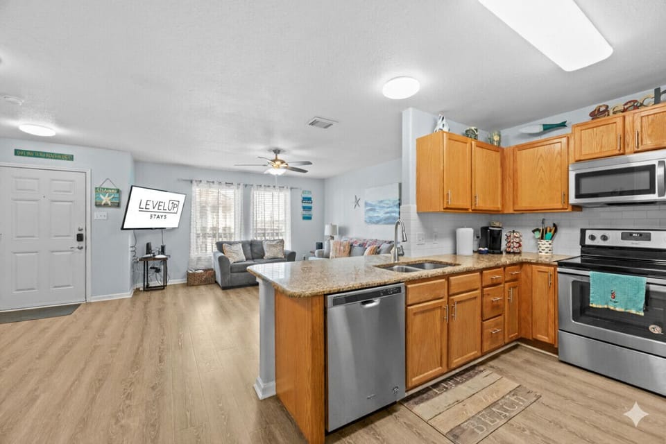 Everything you need to prepare fresh meals just steps from the beach