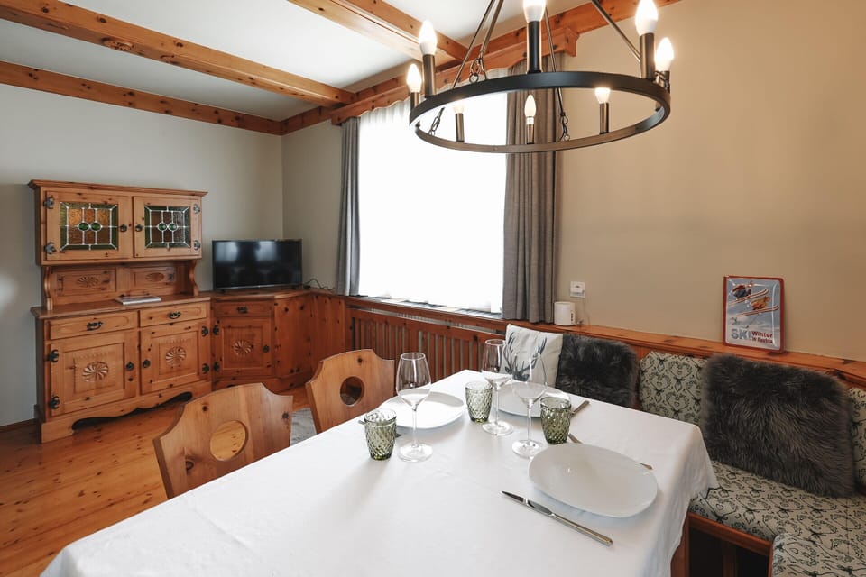 House | Dining