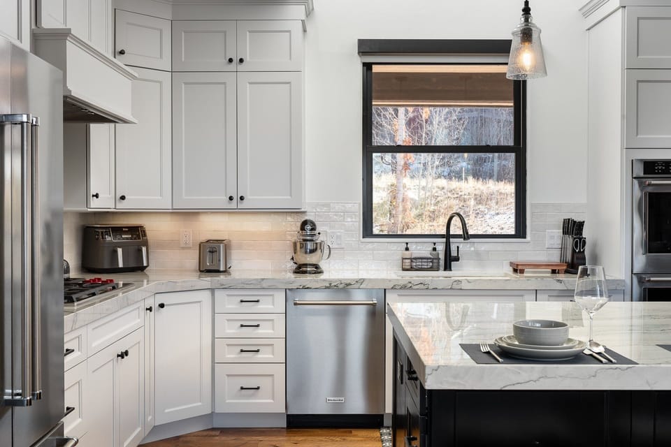 Expansive Kitchen Area