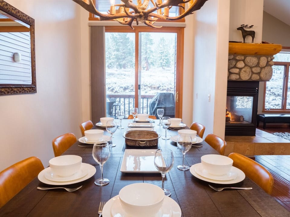 Big family dinners = all the feels.