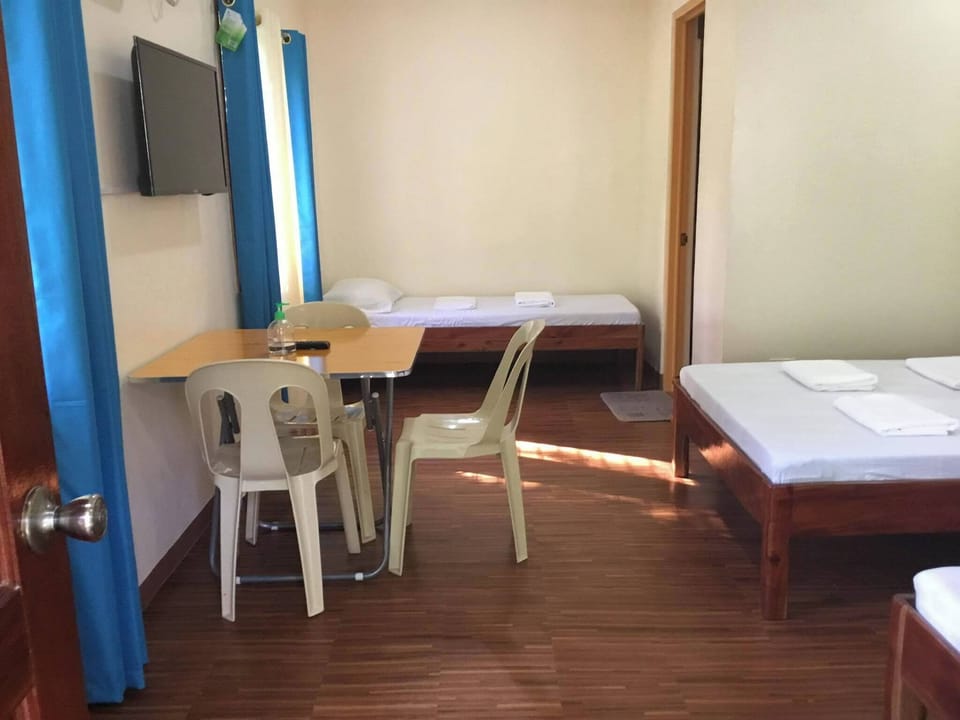 Room, 1 Bedroom, Accessible, Garden View | 1 bedroom