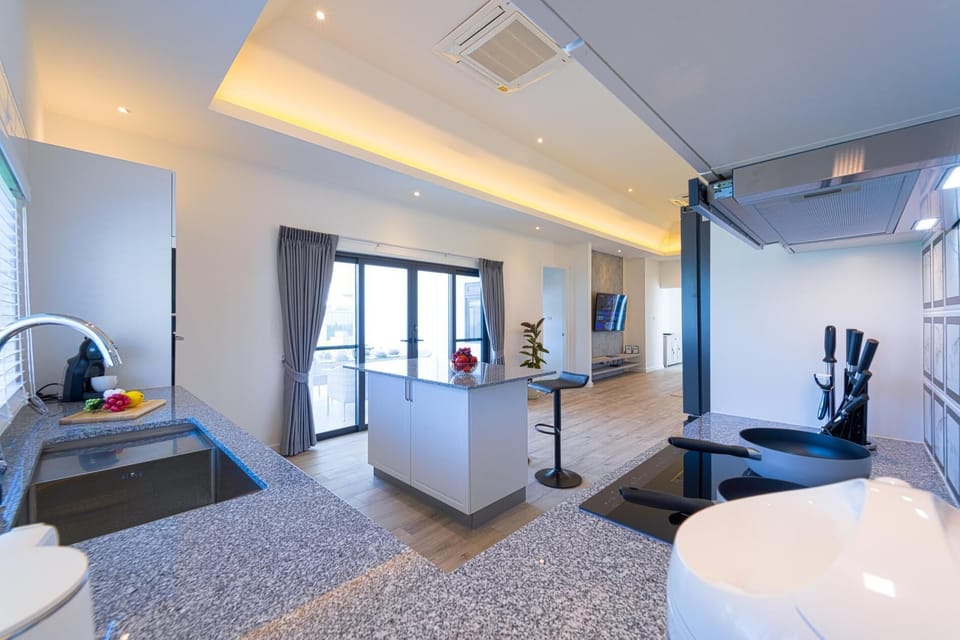 Villa, 3 Bedrooms, Private Pool, Garden View | Private kitchen | Toaster
