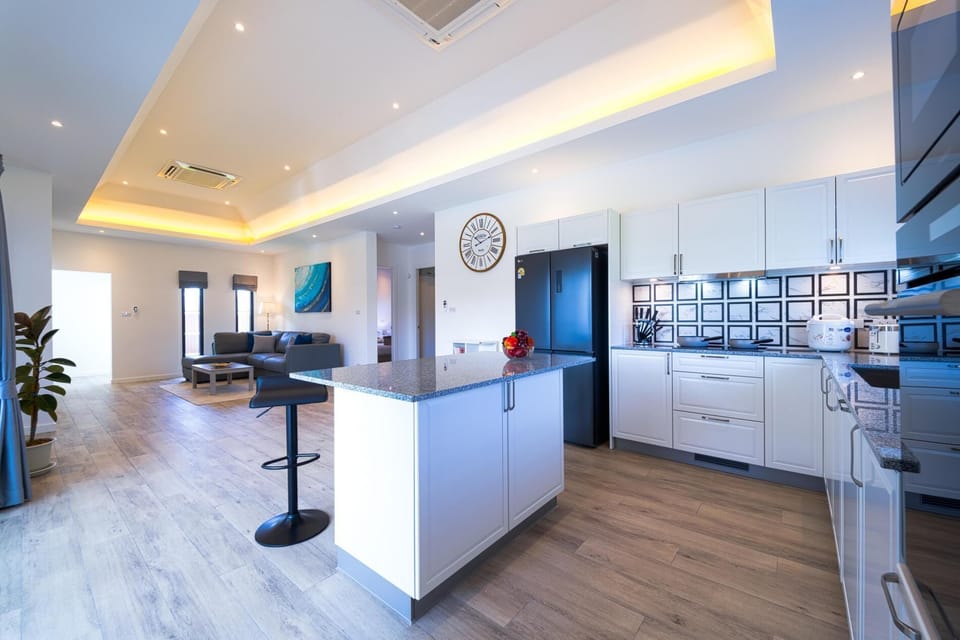 Villa, 3 Bedrooms, Private Pool, Garden View | Private kitchen | Toaster