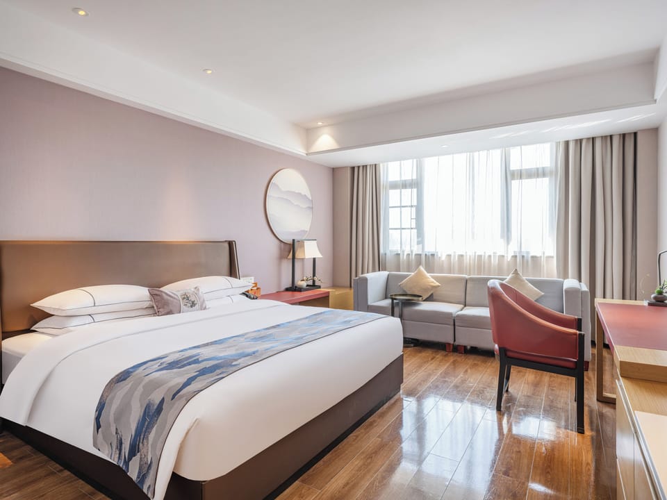 Superior Single Room | Desk, laptop workspace, WiFi (free)