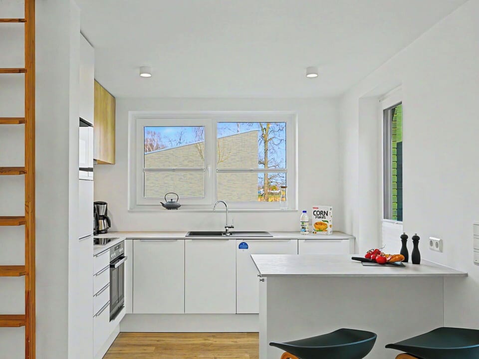 Kitchen, Flooring, Interior Design, Countertop, Kitchen Appliance, Wood, Furniture, Ceiling, Floor, Cabinetry