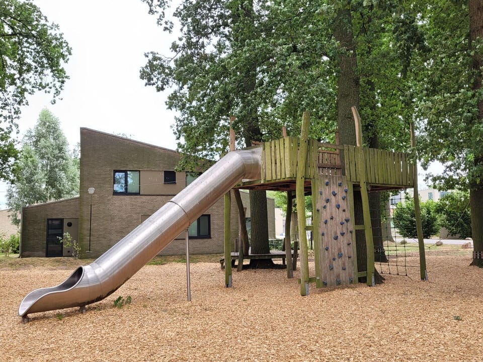 Playground Slide, Public Space, Chute, Outdoor Play Equipment, Park, Shade, Garden, Lawn, Playground, Yard