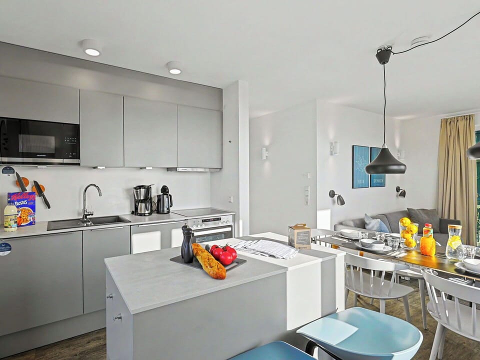 Kitchen, Furniture, Countertop, Interior Design, Kitchen Appliance, Flooring, Major Appliance, Ceiling, Floor, Cabinetry