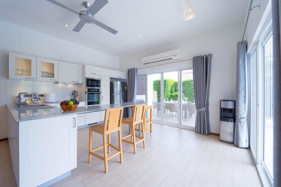 Villa, 4 Bedrooms, Private Pool, Pool View | Private kitchen | Toaster