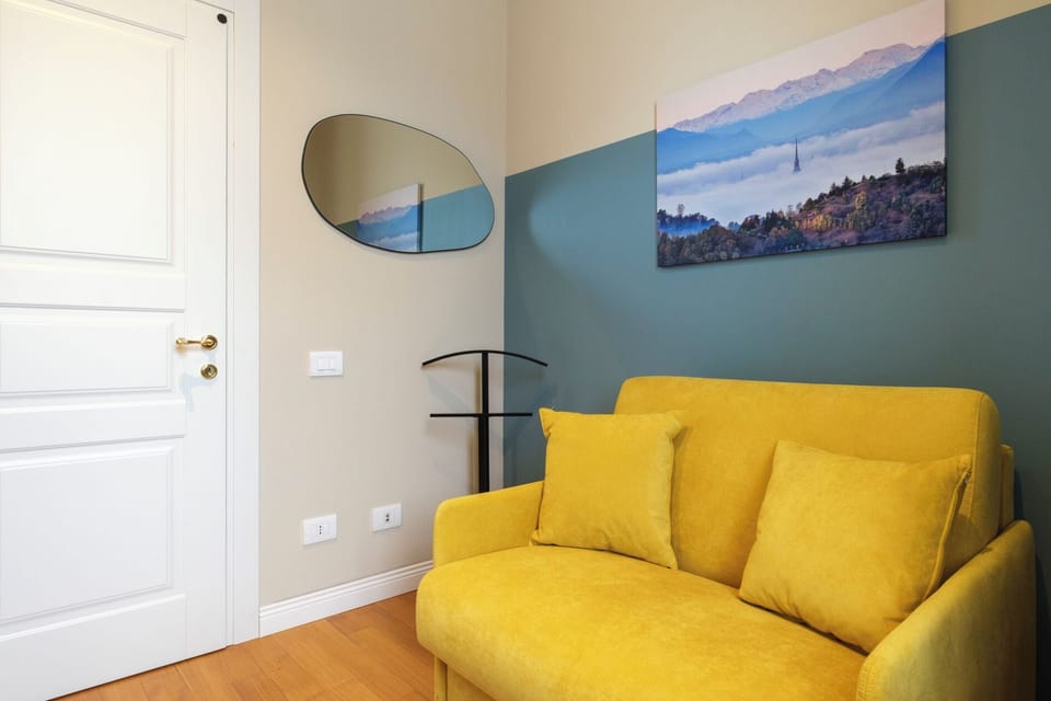 Deluxe Suite | Living area
