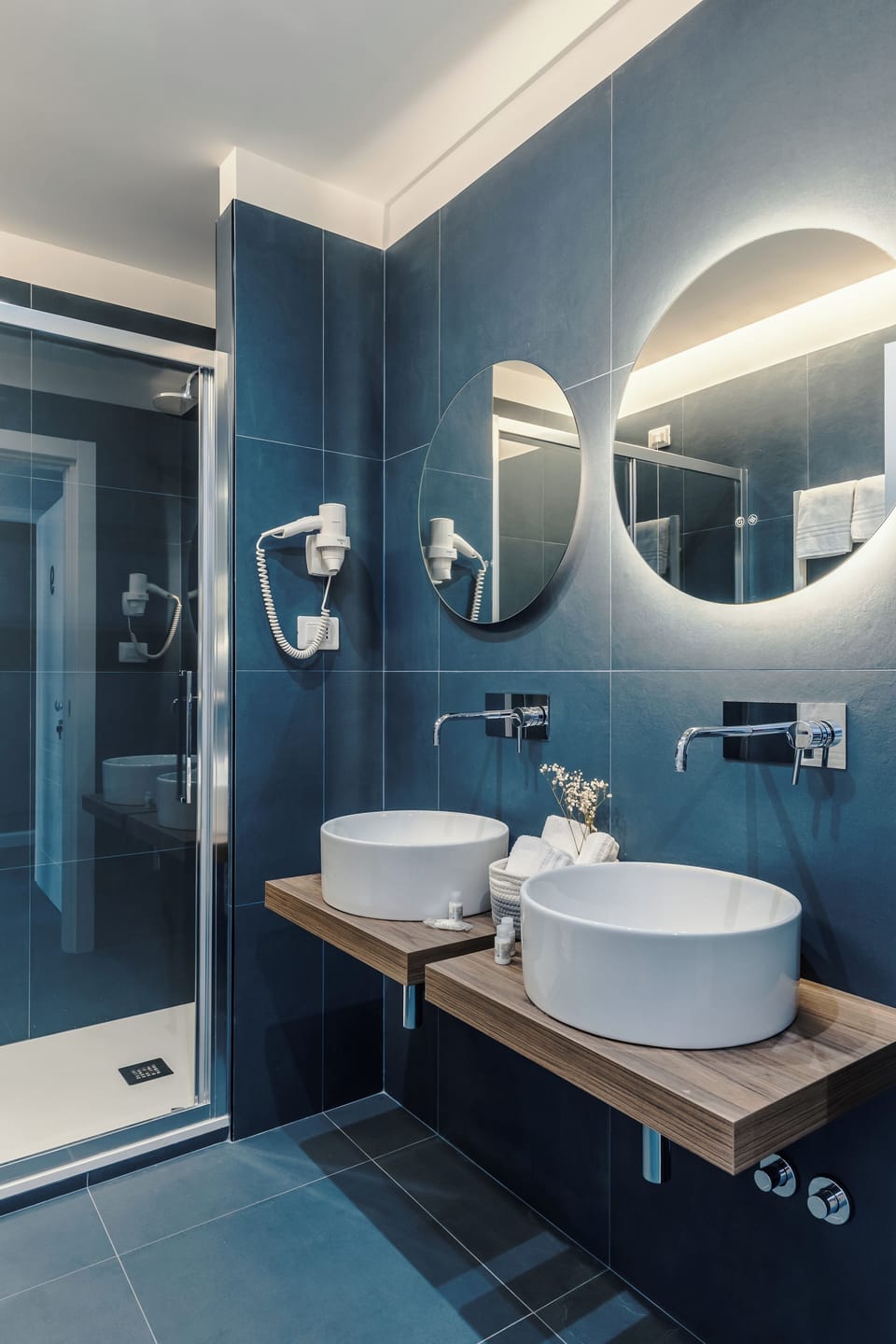 Shower, free toiletries, hair dryer, slippers