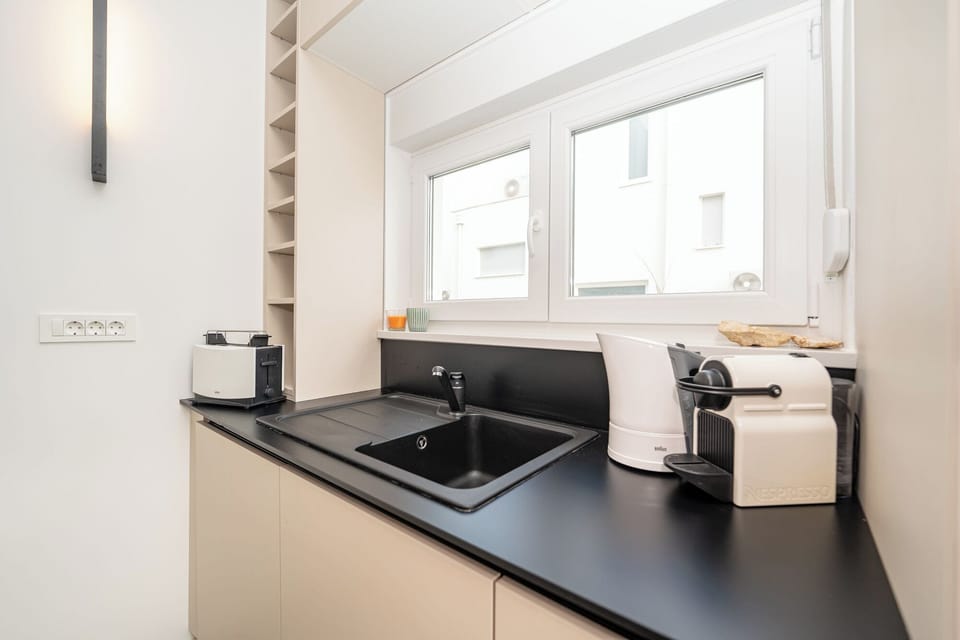 Deluxe Apartment, 2 Bedrooms, Private Pool | Private kitchen | Fridge, microwave, oven, stovetop