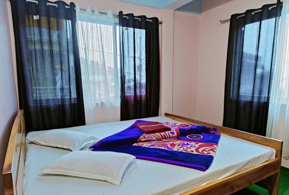 Standard Room, Hill View | Bathroom | Shower, free toiletries, hair dryer, slippers