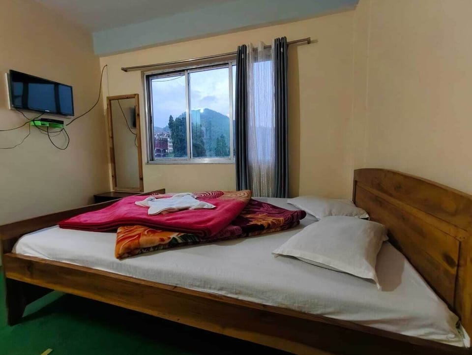 Standard Room, Hill View | Premium bedding, memory foam beds, in-room safe, individually furnished