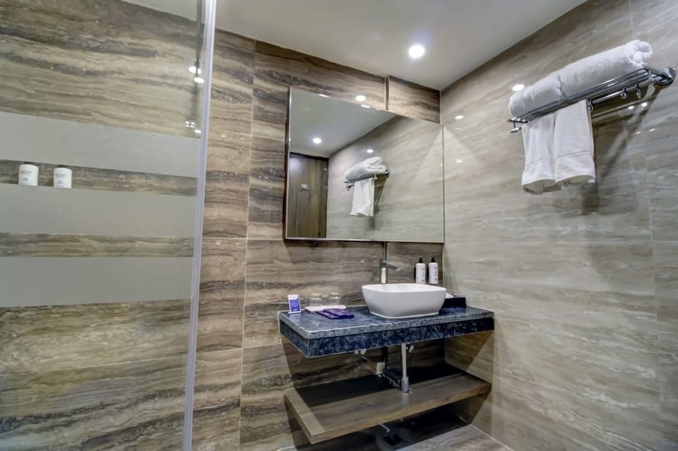 Junior Suite | Bathroom