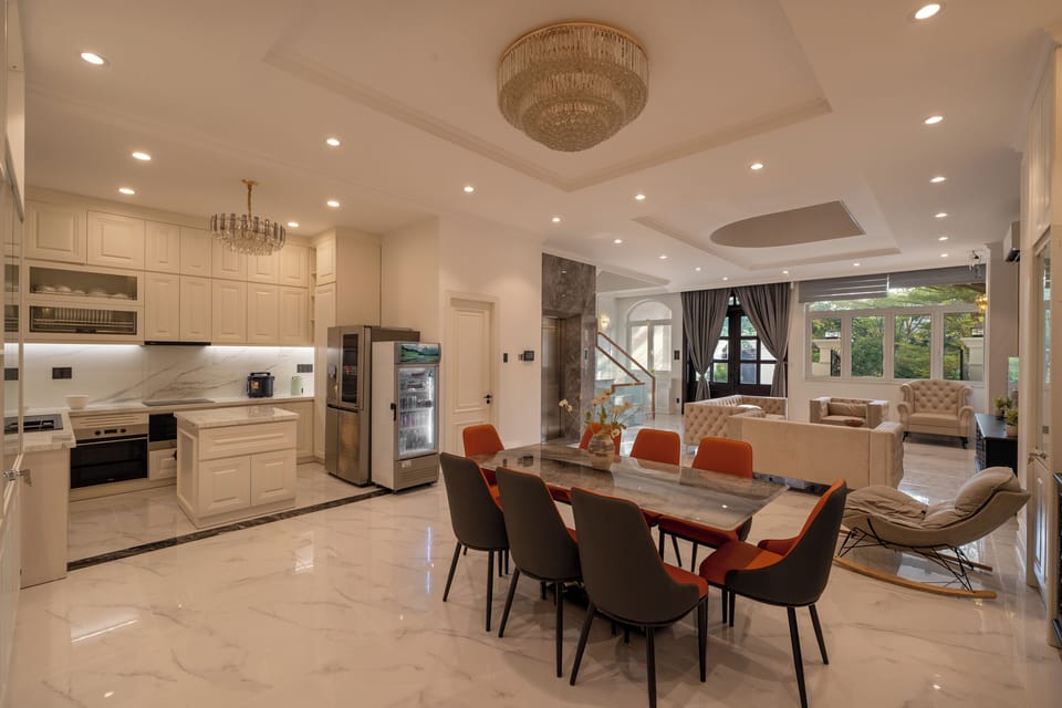 Presidential Villa, 6 Bedrooms, Club Lounge Access, City View | Egyptian cotton sheets, premium bedding, down comforters