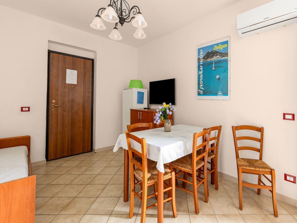 Apartment | Dining