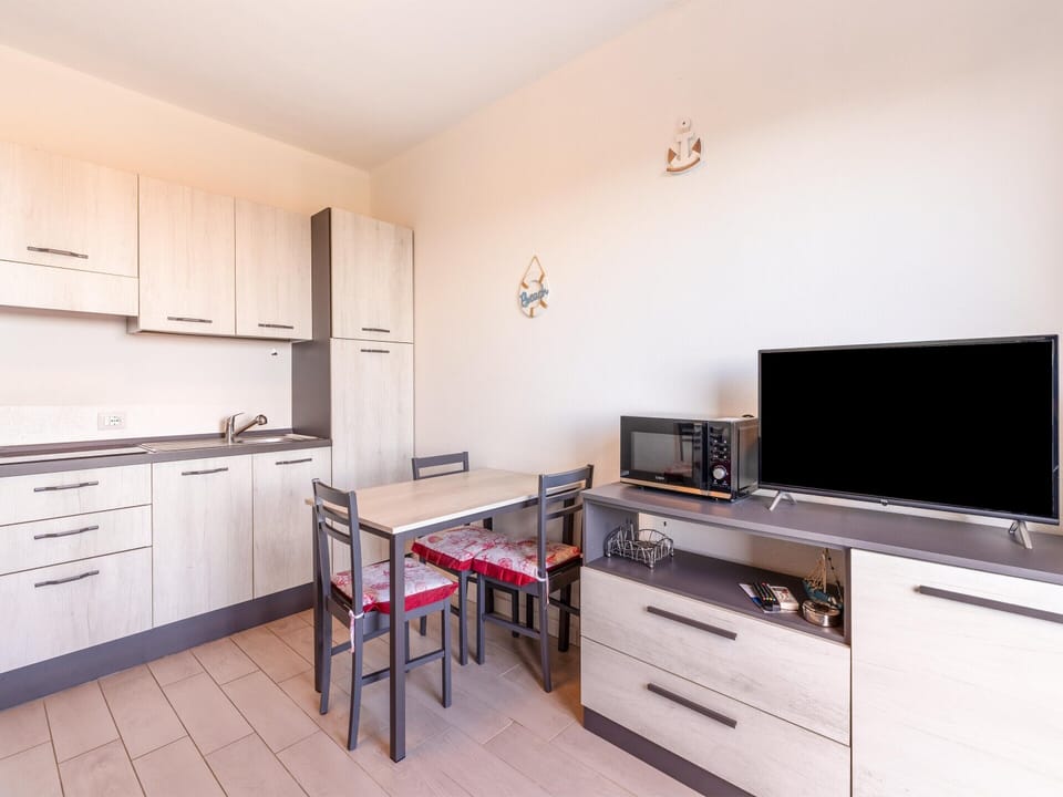 Apartment | Dining